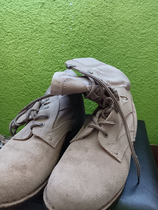 Bocanci militari vara