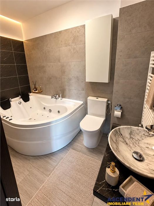 Resedinta premium,concept penthouse, terasa panoramica 84 mp, 2 bai, p