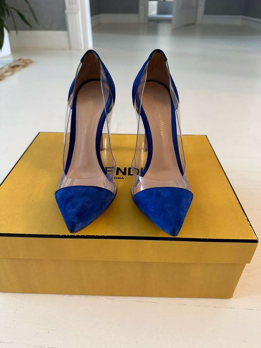 Босоножки, танкетки