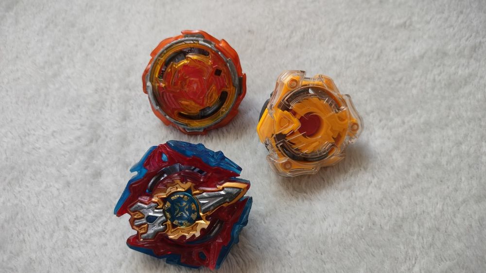 Продам бейблэйды в отличном состоянии