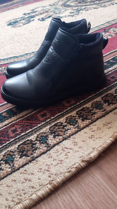 Продам обувь детское 33, 34рр