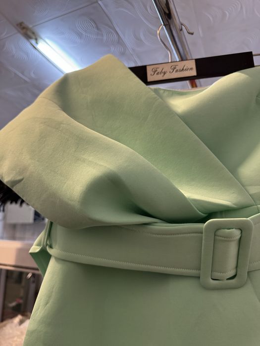 Rochie din neopren midi cu curea