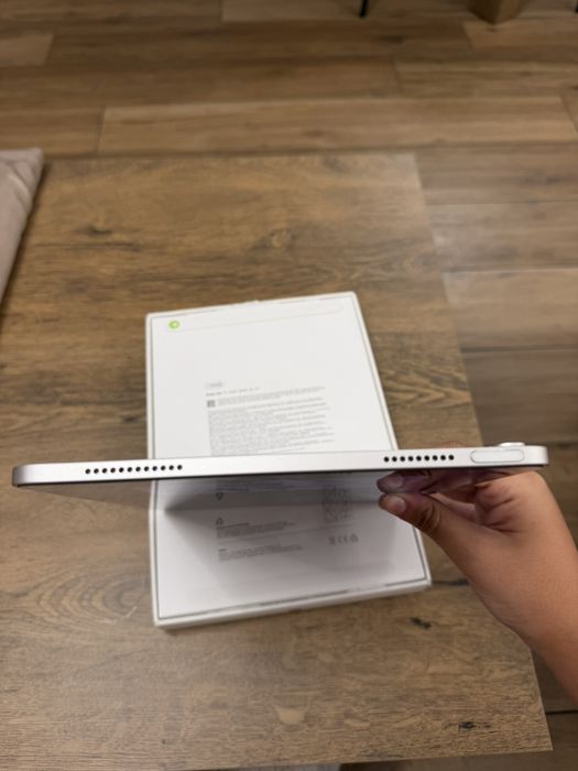 Apple iPad Air 11 - inch (M3)