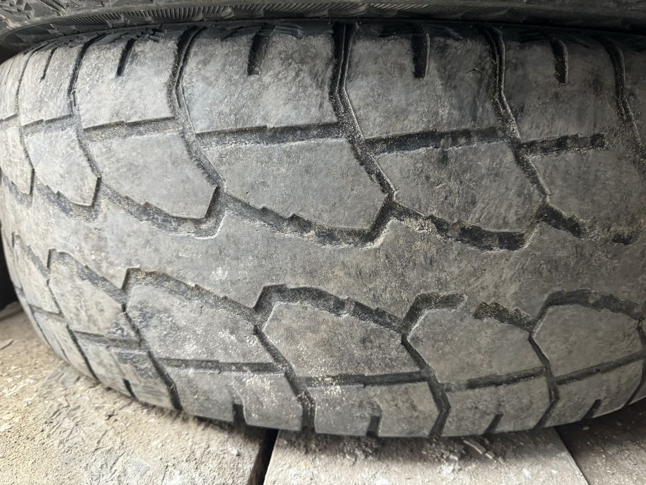 Продам Шины 265/70/17