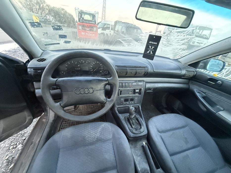 Ауди А4 1.8  150кс 1995г   на части