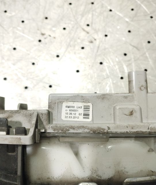 Proiector stanga A 204 906 89 00 Mercedes-Benz C-Class W204/S204