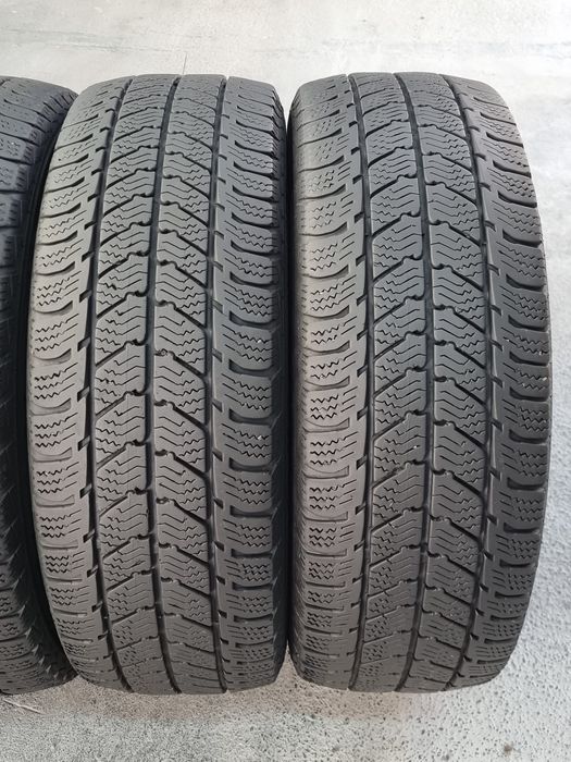 "Dot 25" 215/65/16 С Semperit 4Броя: 450лв 7.2мм