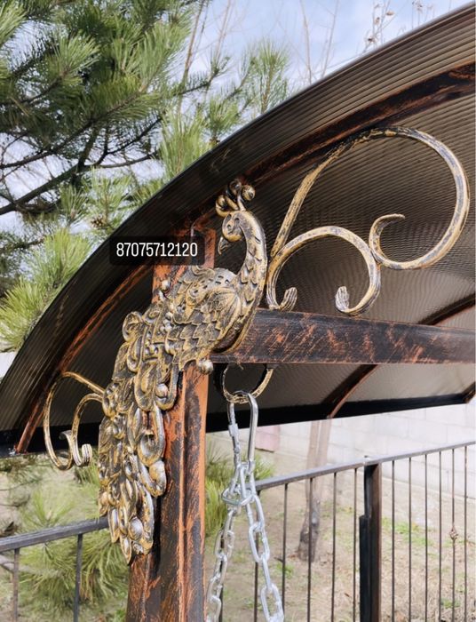 Качели кованые садовые