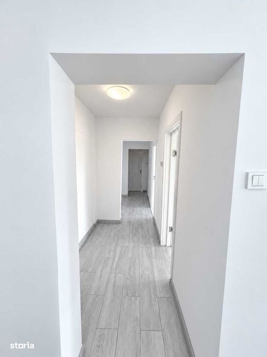 Apartament 3 camere de vanzare, zona lujerului