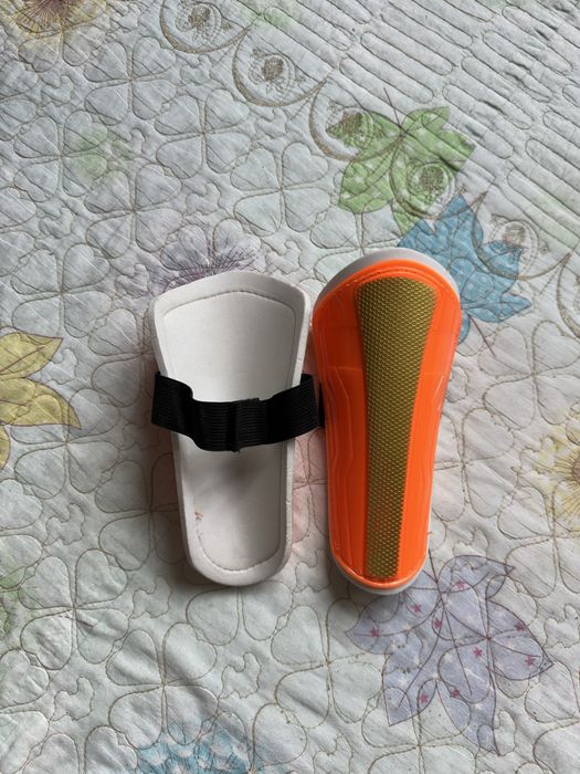 щитки для футбола