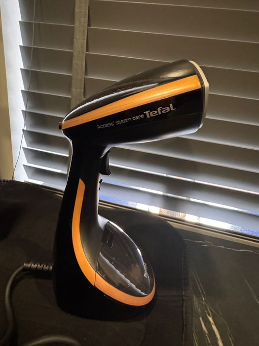 Fier de calcat vertical Tefal DT9100