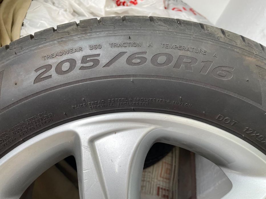Jante R16 cu senzori presiune + caucicuri Laufenn 205/60 R16