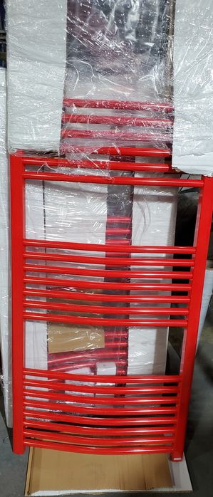 Radiator baie rosuPortprosop rosu RAL 2030 curbat 1200x600