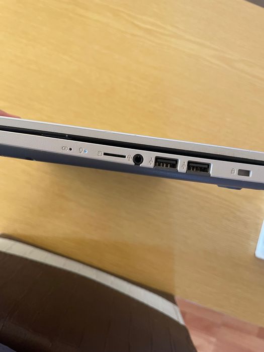 ASUS VivoBook X515 / SSD 256GB /