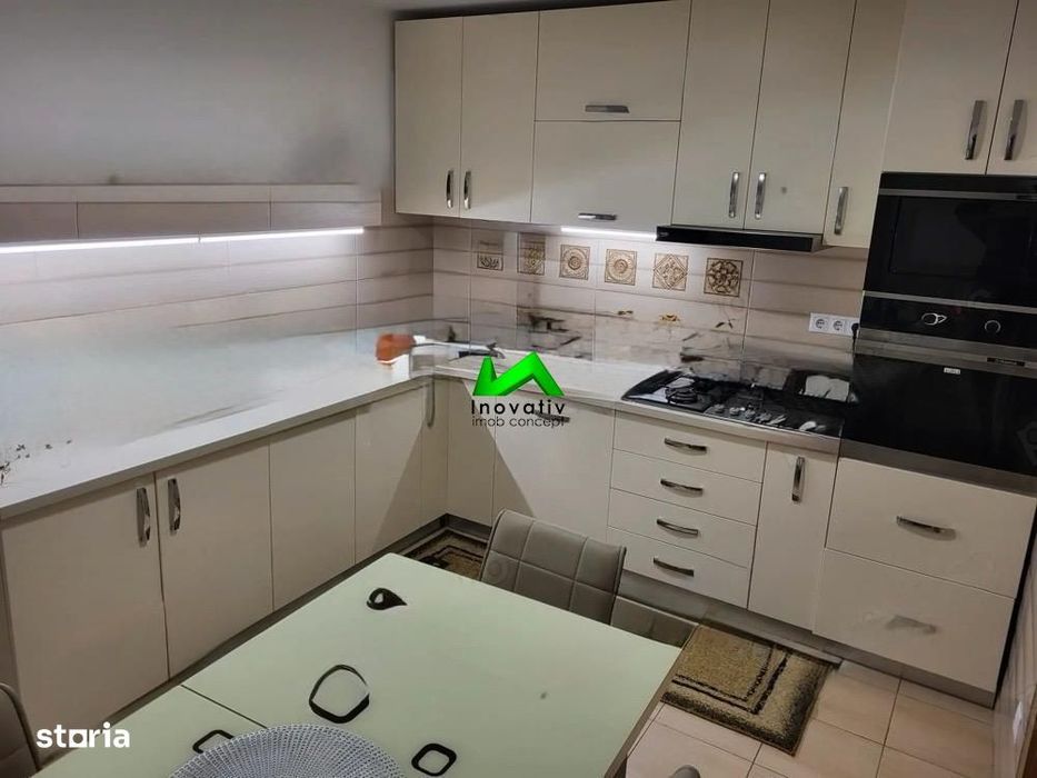 Casa de vanzare cu 6 camere si  piscina interioara Sibiu Turnisor