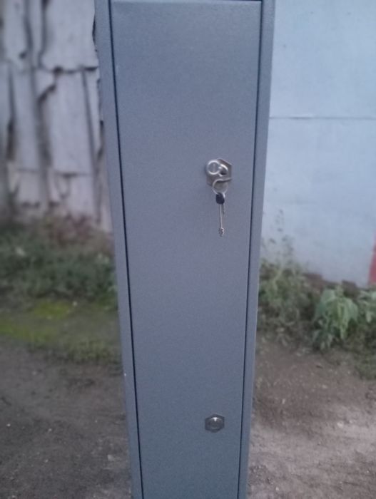 Продам металлический сейф