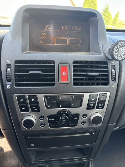 aripa dreapta nissan almera dezmembrari nissan almera