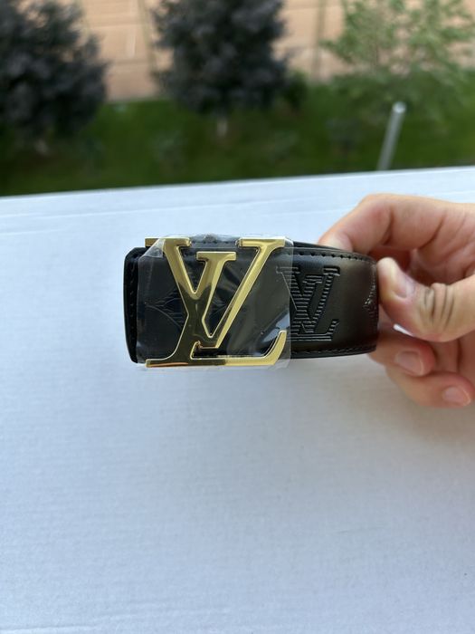 Vand curea Louis Vuitton