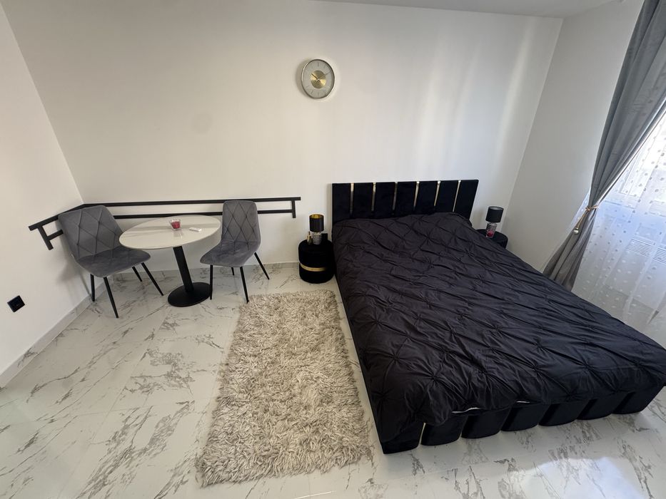Garaoniera de vanzare zona maratei 22 mp Renovata complet