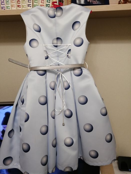 Красивое платье, на рост 128см