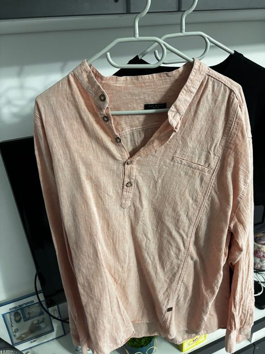 Продавам 6 тениски и 1 блуза и една риза