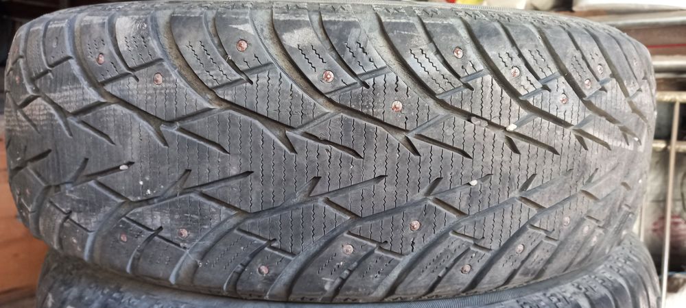 Продам шины зимние