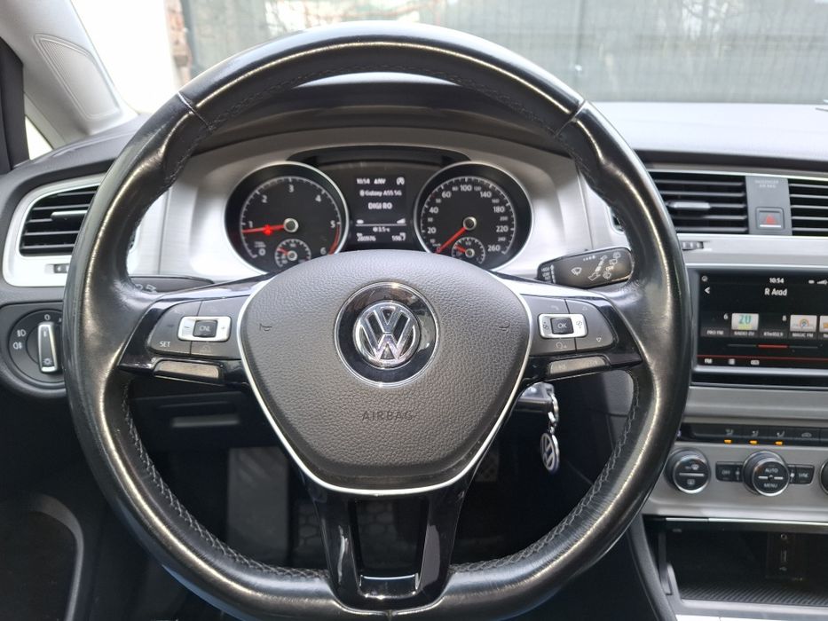 VOLKSWAGEN Golf 2015 — imagine 4