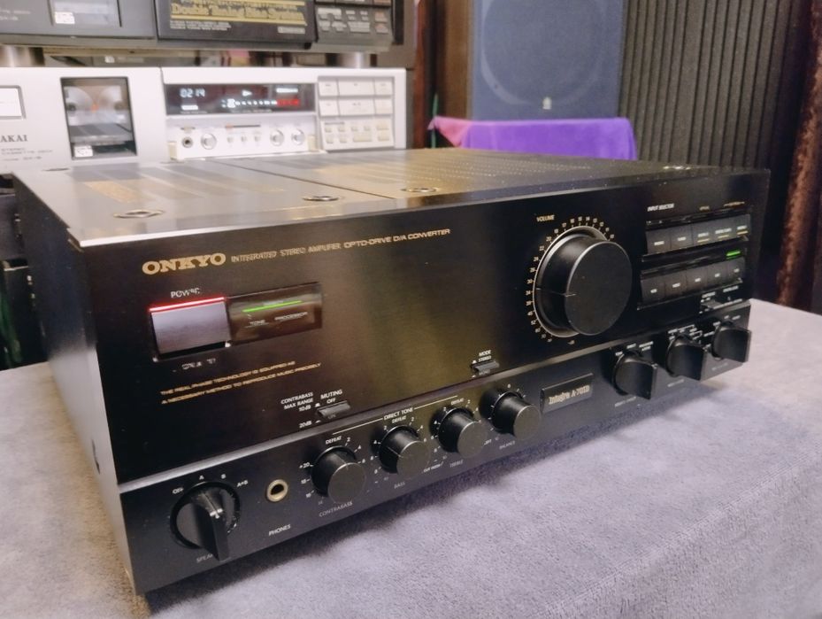 ONKYO Integra A-701D