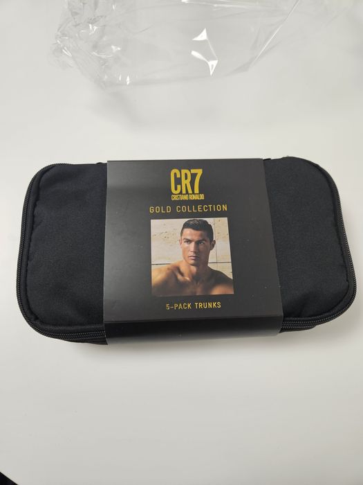 5 perechi Boxeri Cristiano Ronaldo + geantă transport 50% REDUCERE