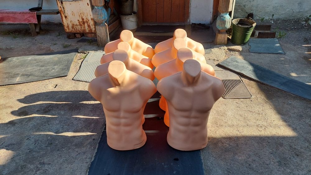 Продам торсы. Отличное состояние.