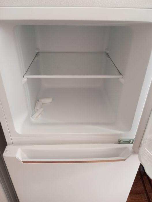 Холодильник Leagbros