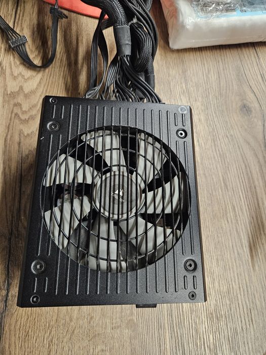 Захранване Corsair RM1000x