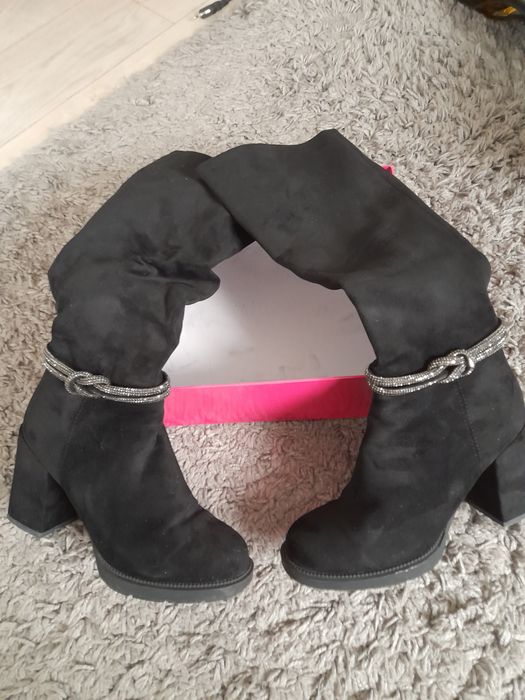 Продаю туфли женские