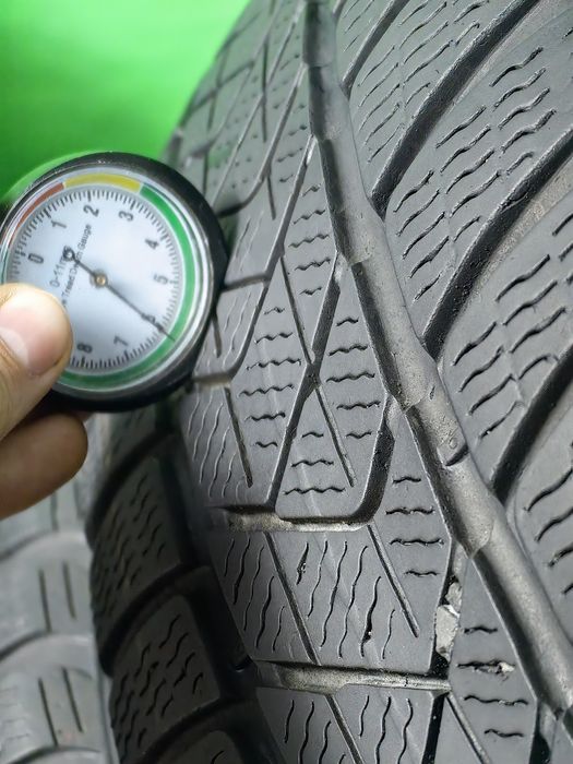 225/50R18 Pirelli run flat steluță