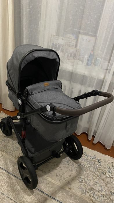 Продам коляску в хорошом состоянии .