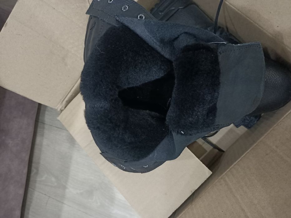 Продам зимние берцы.