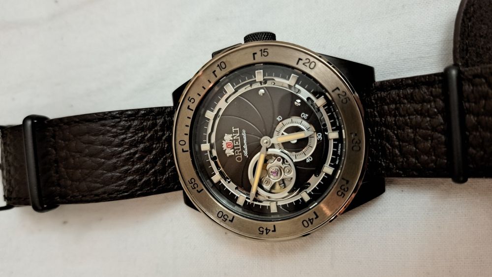 Часовник Orient RA-AR0203Y