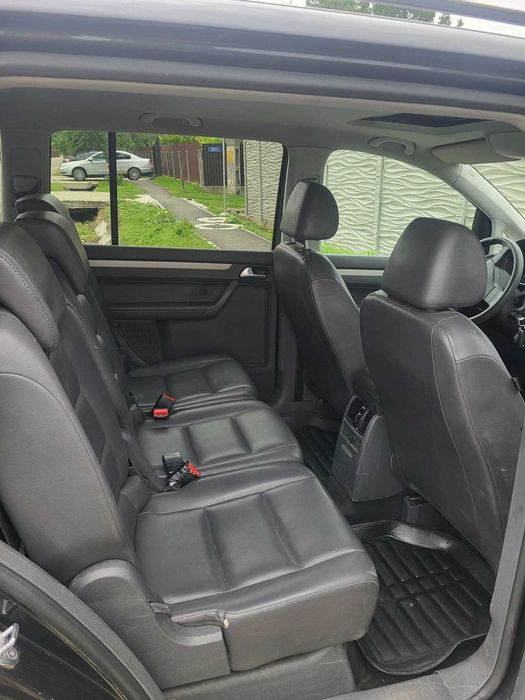 VOLKSWAGEN Touran 2010 — imagine 5
