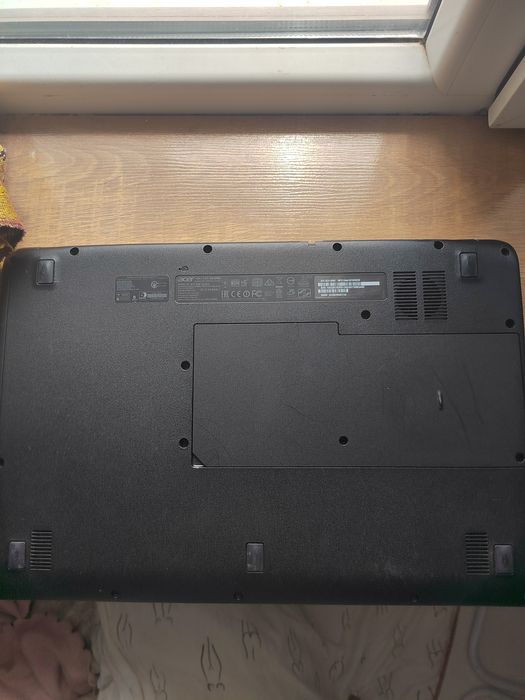 Notebook Acer zapchastga baraman