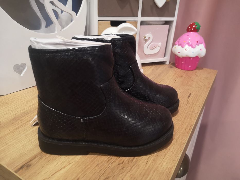 Детски боти, 22, 23, 24 и 26  номер ботуши Зара Zara