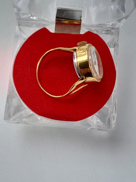 Продам часы СССР