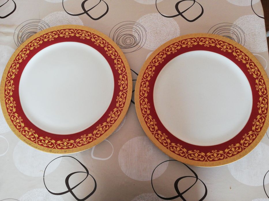 Продам 2 блюдце за 2000тг