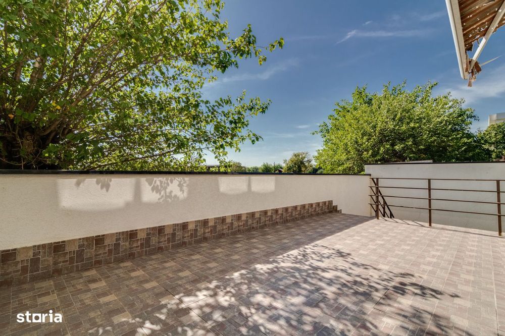 3 camere, LUMINOS, 100 mp + gradina 150 mp, View SUPERB,  Parcare!