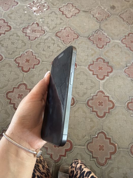 Продается iphone 15 pro в идеальном состоянии