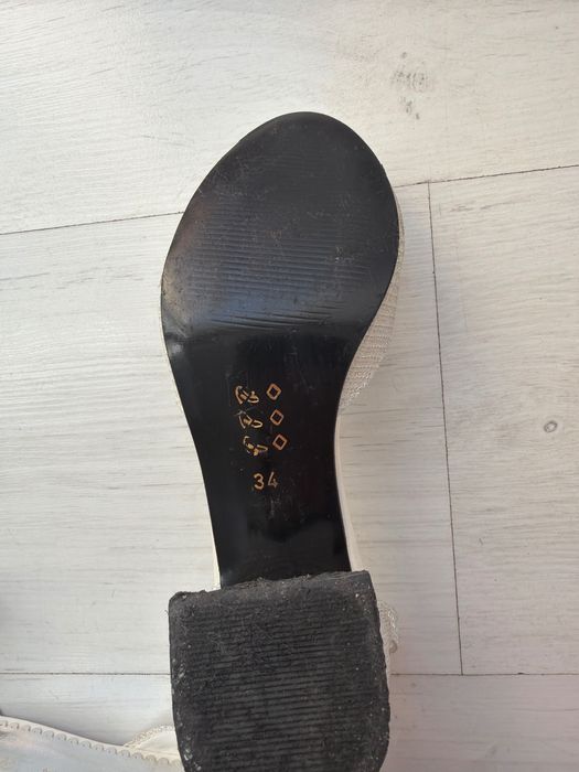 Детски обувки с токчета 34 номер