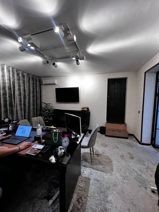 Квартира под Офис Ц7