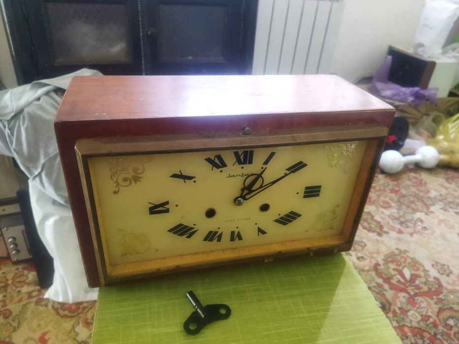 Продам часы разный времён СССР