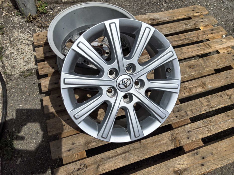 16 цола 5 х 114,3 мм Тойота Аурис - 6,5 Инча / ЕТ 45 - Само 2 броя