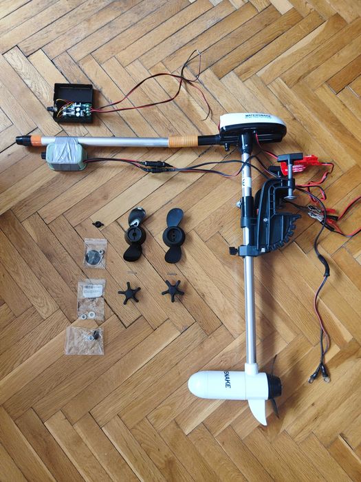 Продавам двигател за каяк/лодка Watersnake T24