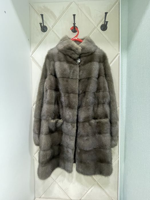 Продам норковую шубу